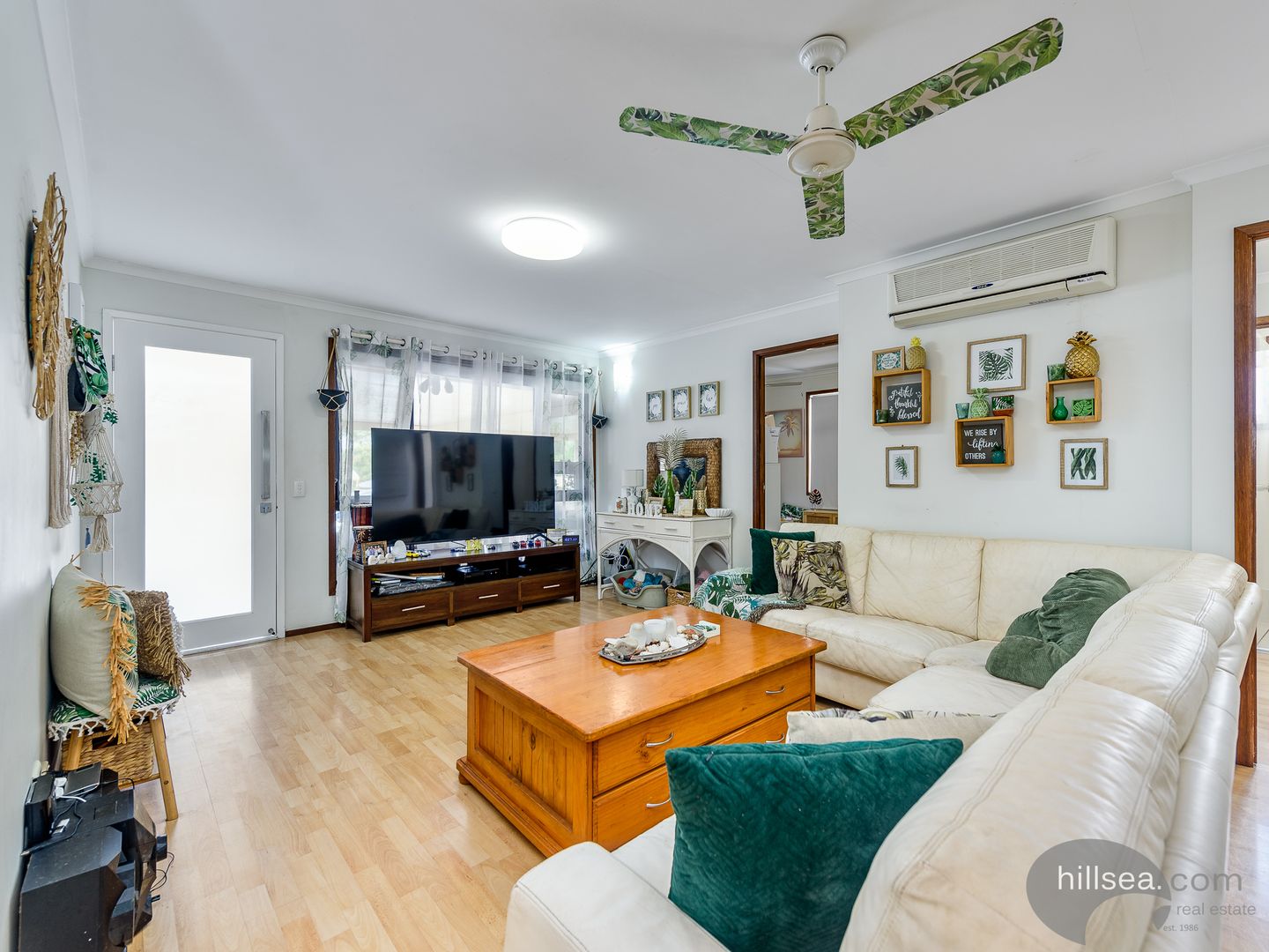 2/9 Orkney Place, Labrador QLD 4215, Image 2