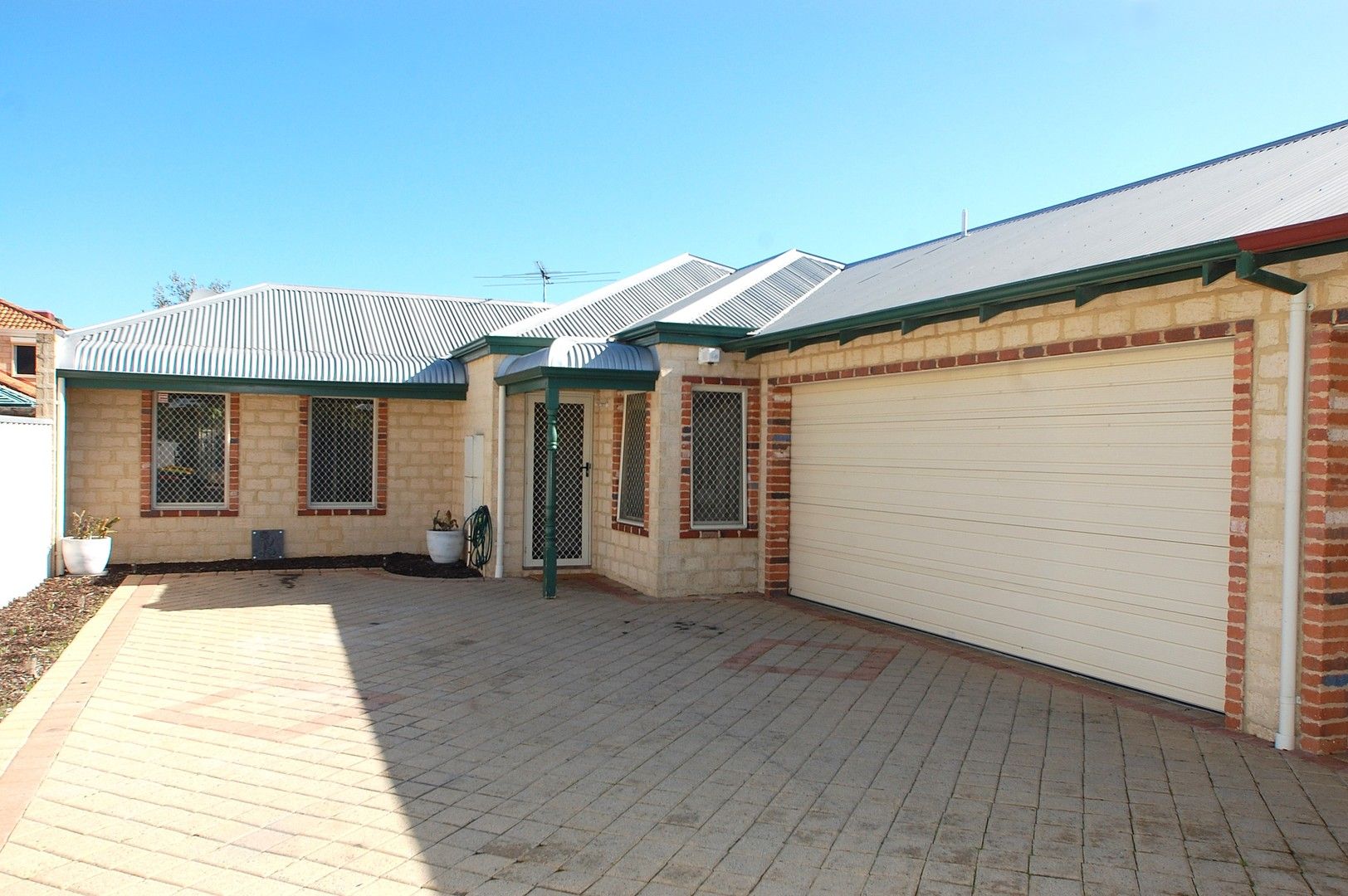 135b Ravenscar Street, Doubleview WA 6018, Image 0