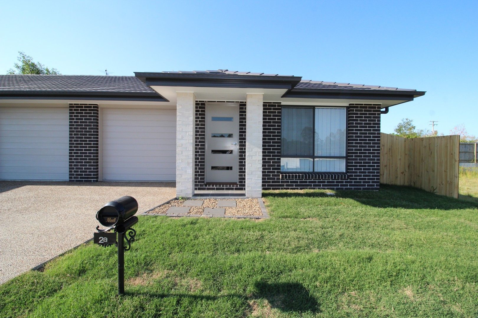 2 bedrooms Duplex in 2A/149 PEVERELL STREET HILLCREST QLD, 4118