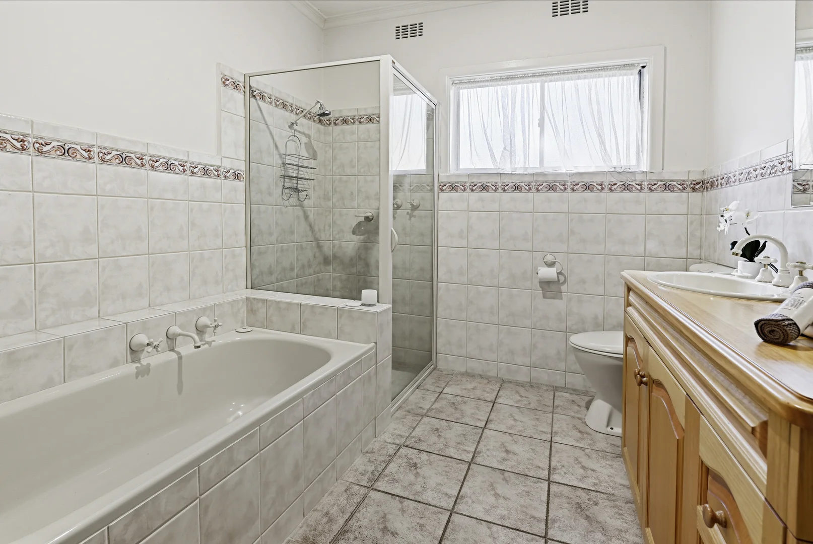 Additional image 11 of 5 Jeffery Street, Blackburn VIC 3130