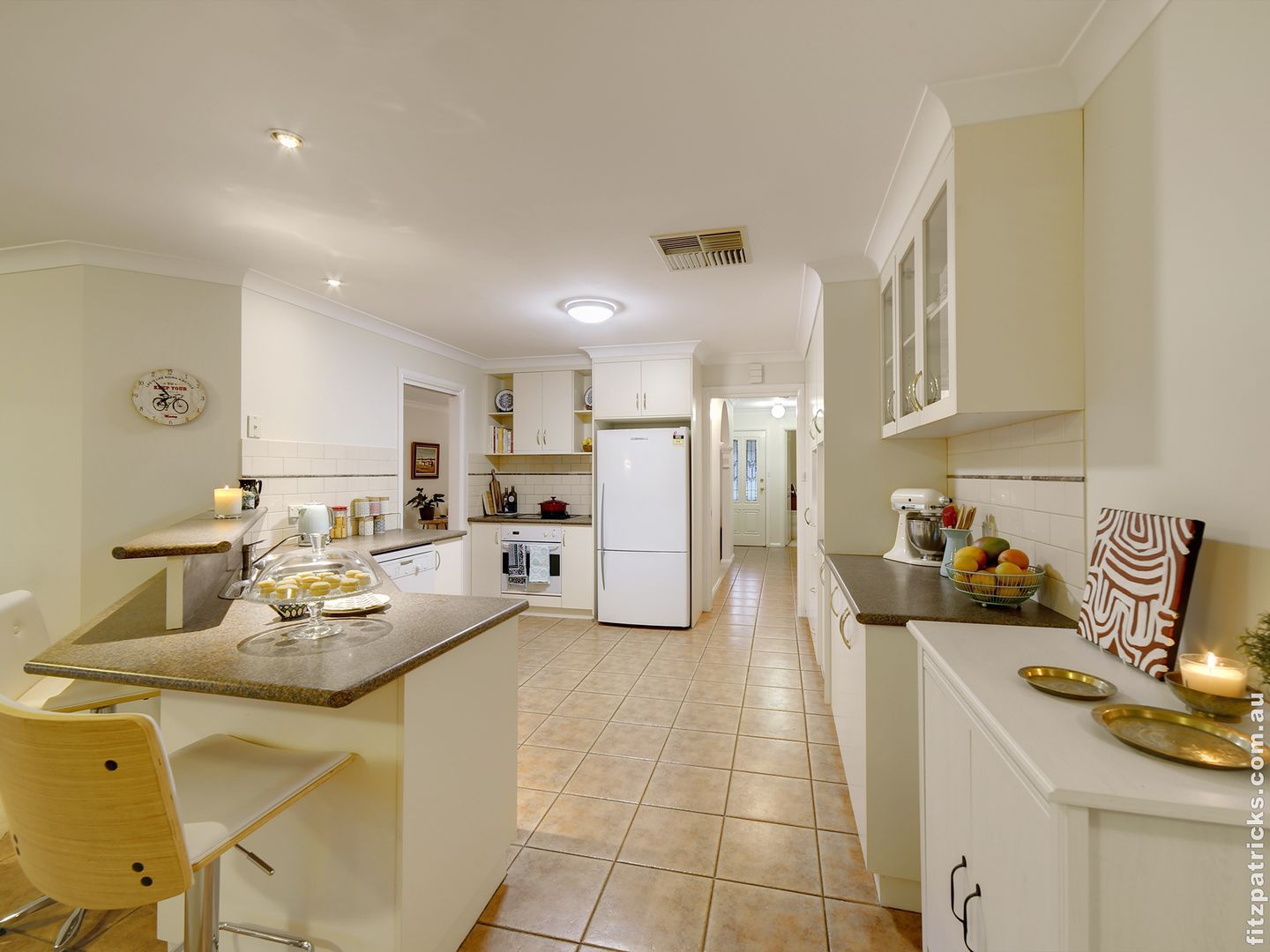 27 Lansdowne Avenue, Lake Albert NSW 2650, Image 1