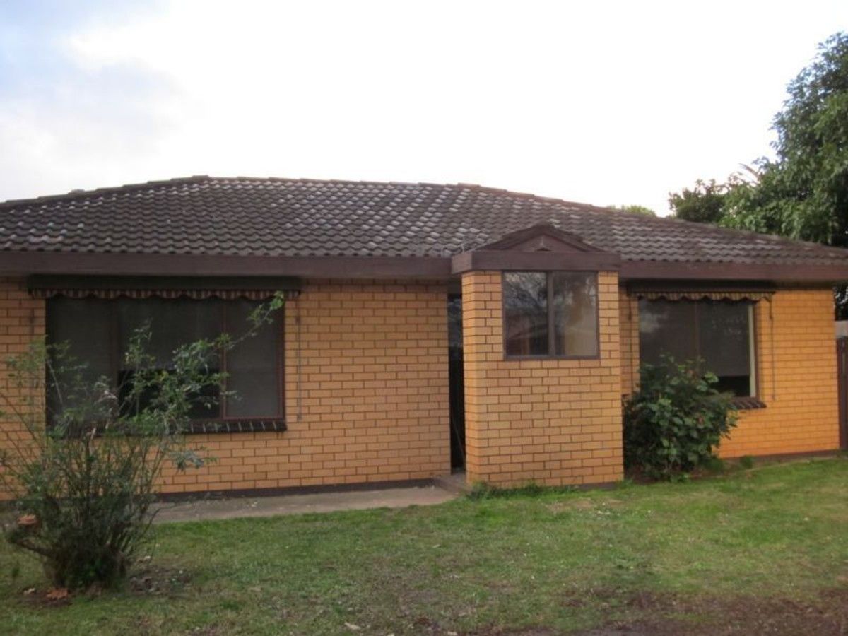 2 bedrooms Apartment / Unit / Flat in 1/140 Guthridge Parade SALE VIC, 3850