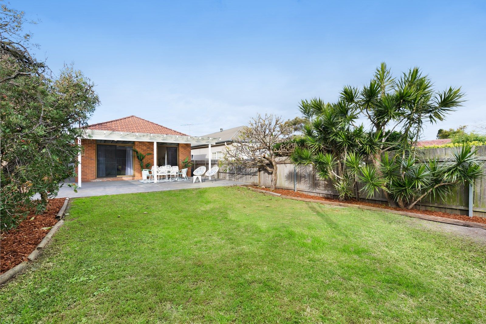 12 Blackwood Road, North Curl Curl NSW 2099, Image 2