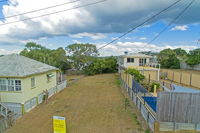 Picture of 14 Pandanus Street, COOEE BAY QLD 4703