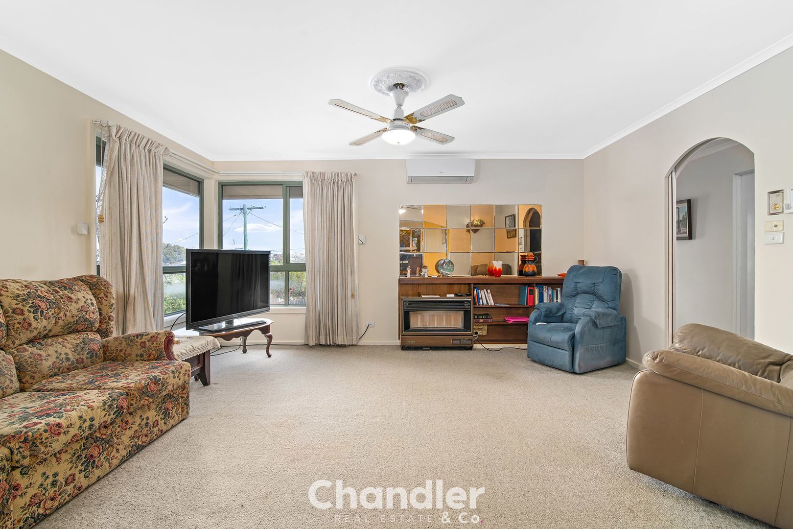 2 Velden Avenue, Ferntree Gully VIC 3156, Image 1