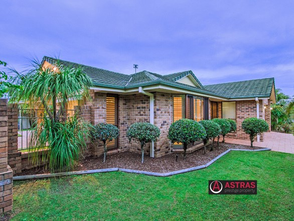 82 Martingale Circuit, Clear Island Waters QLD 4226