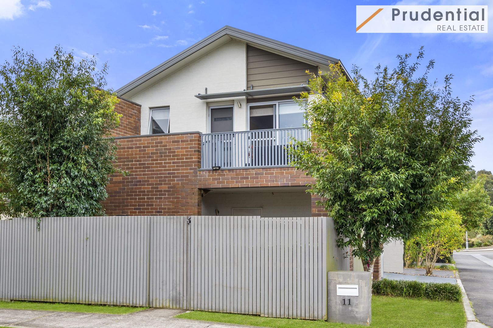 11 Wrigley Avenue, Middleton Grange Property History & Address