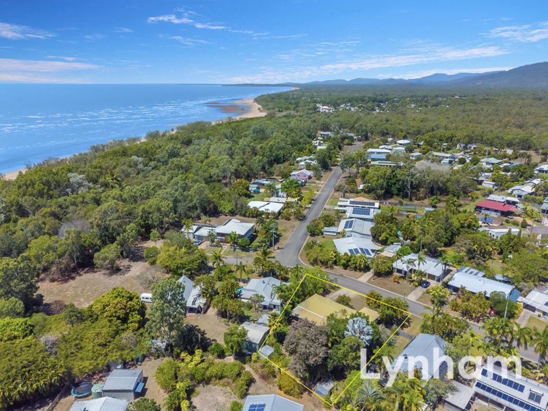 7 Justin Street, Balgal Beach QLD 4816, Image 2