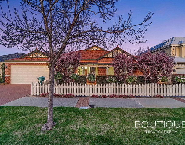 16 Swiftlet Way, Gwelup WA 6018