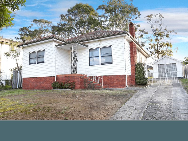 2 bedrooms House in 44 Eastern Avenue PANANIA NSW, 2213