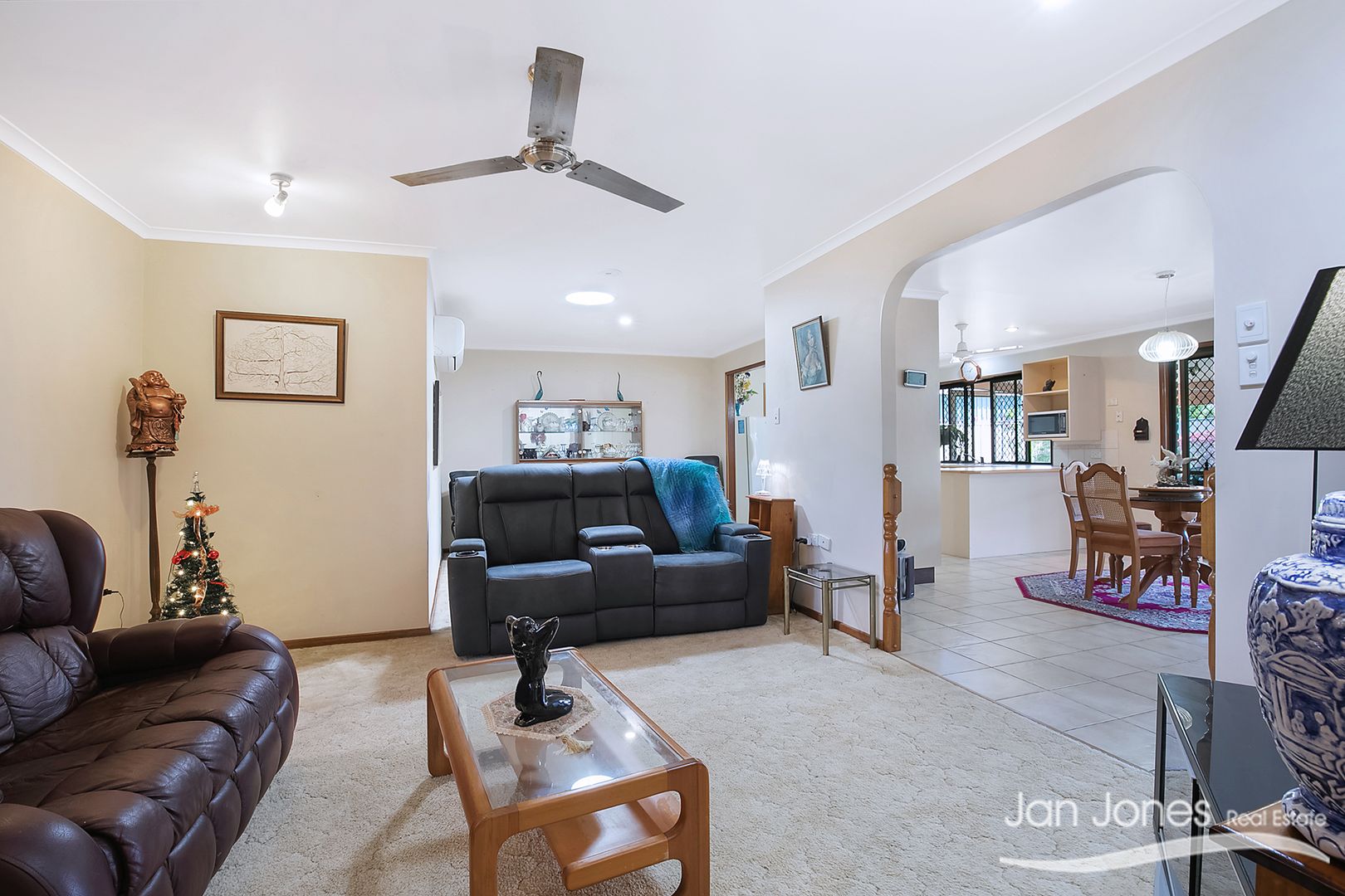 54 Nottingham St, Kippa-Ring QLD 4021, Image 2