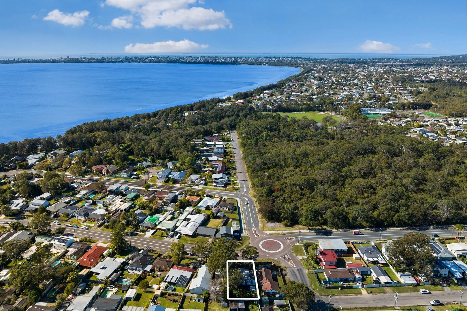 4 bedrooms House in 4 Kerry Crescent BERKELEY VALE NSW, 2261