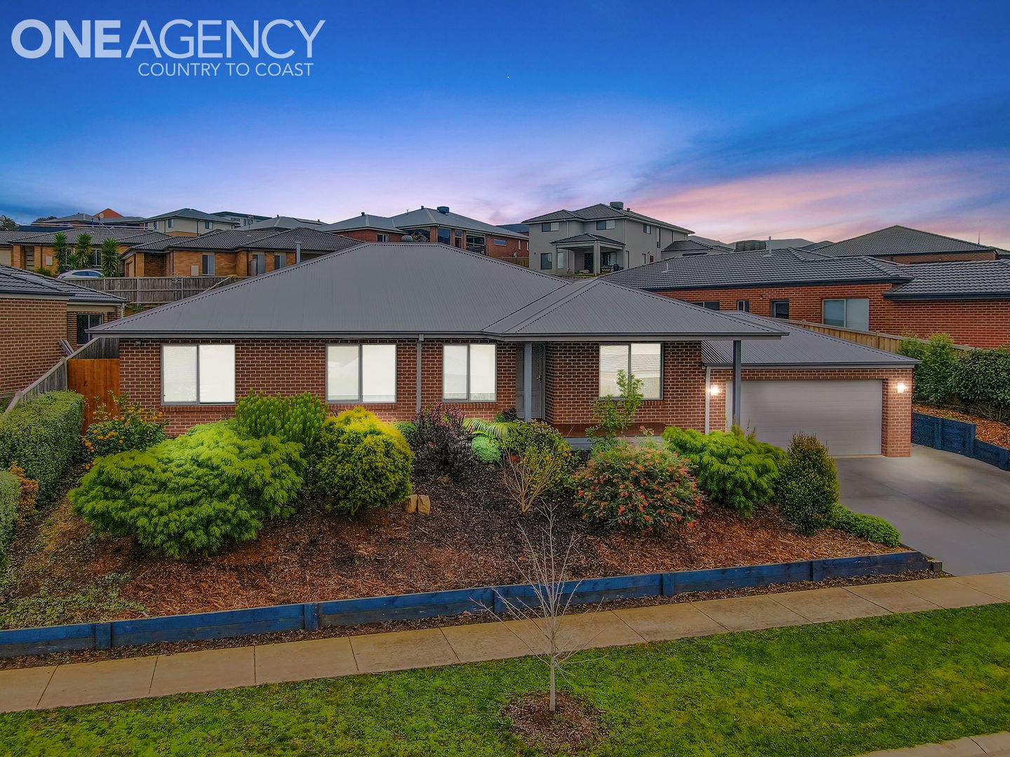 8 Samuel Drive, Drouin VIC 3818