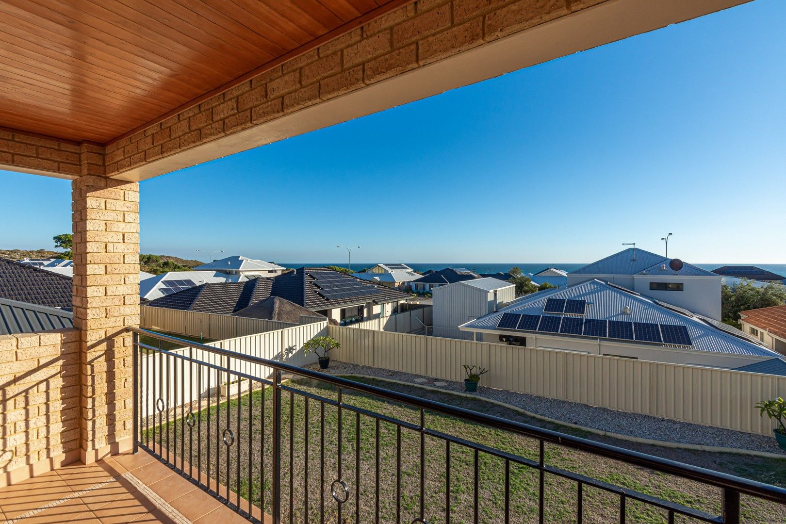 4 bedrooms House in 26 Cobia Vista YANCHEP WA, 6035