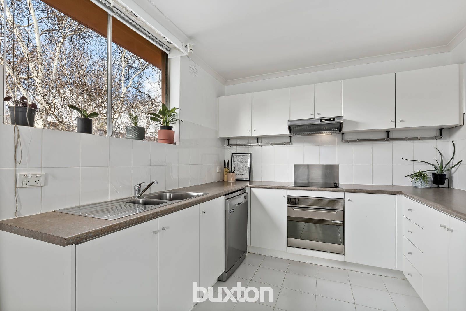 18/11 The Avenue, St Kilda East VIC 3183, Image 2