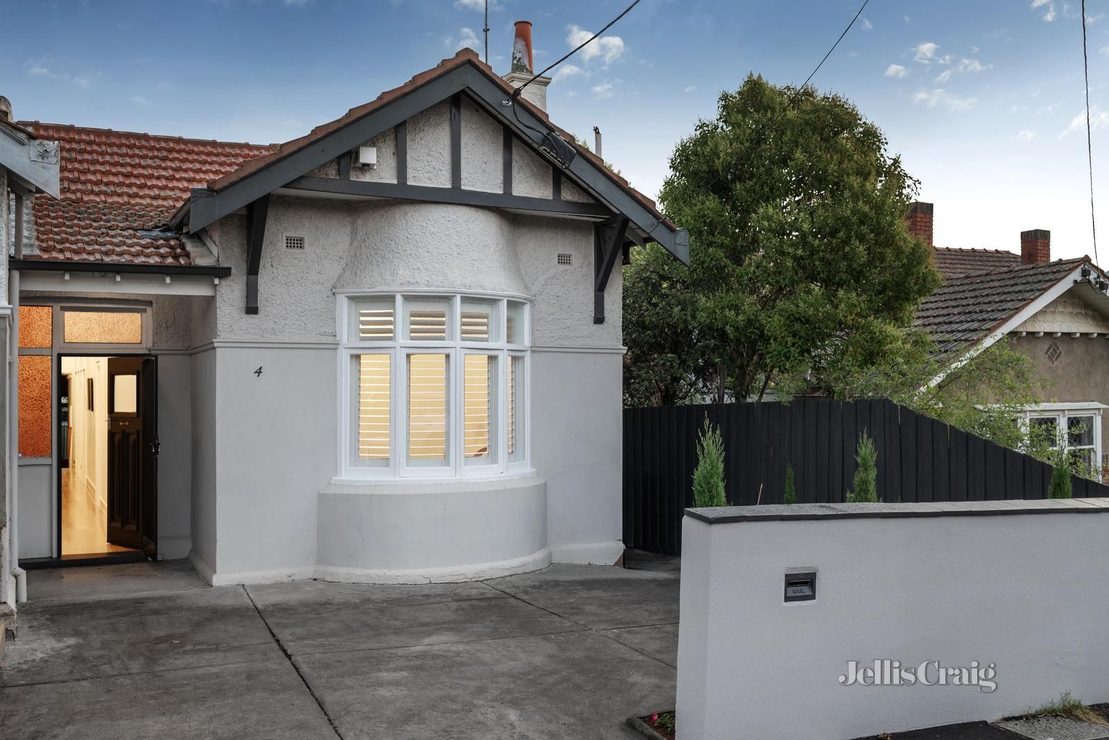 3 bedrooms House in 4 Wattle Road HAWTHORN VIC, 3122