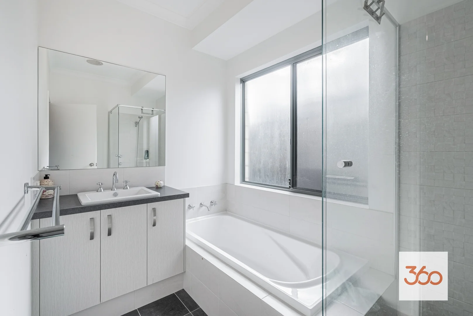 Additional image 18 of 323 Woollcott Avenue, Brabham WA 6055