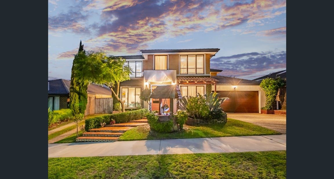 4 bedrooms House in 14 McGarvie Drive CRANBOURNE NORTH VIC, 3977
