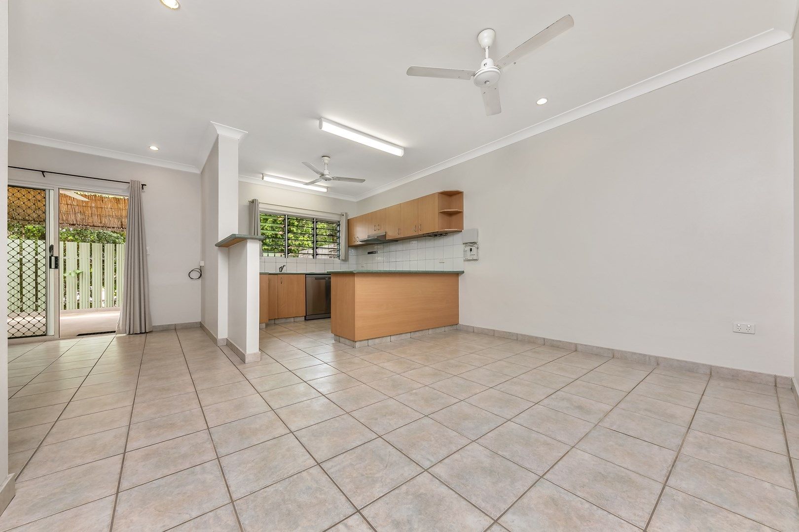 7/34 Sovereign Circuit, Coconut Grove NT 0810, Image 2