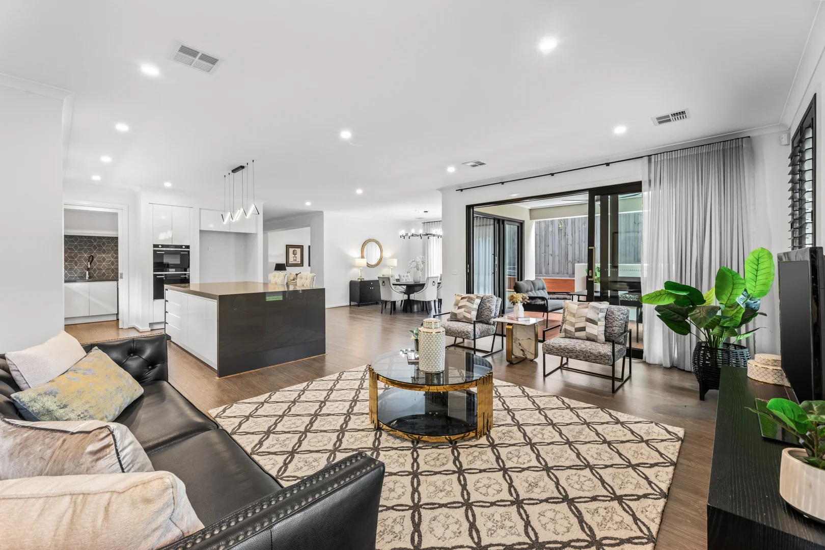 Additional image 3 of 17 Wattlebird Court, Burwood VIC 3125