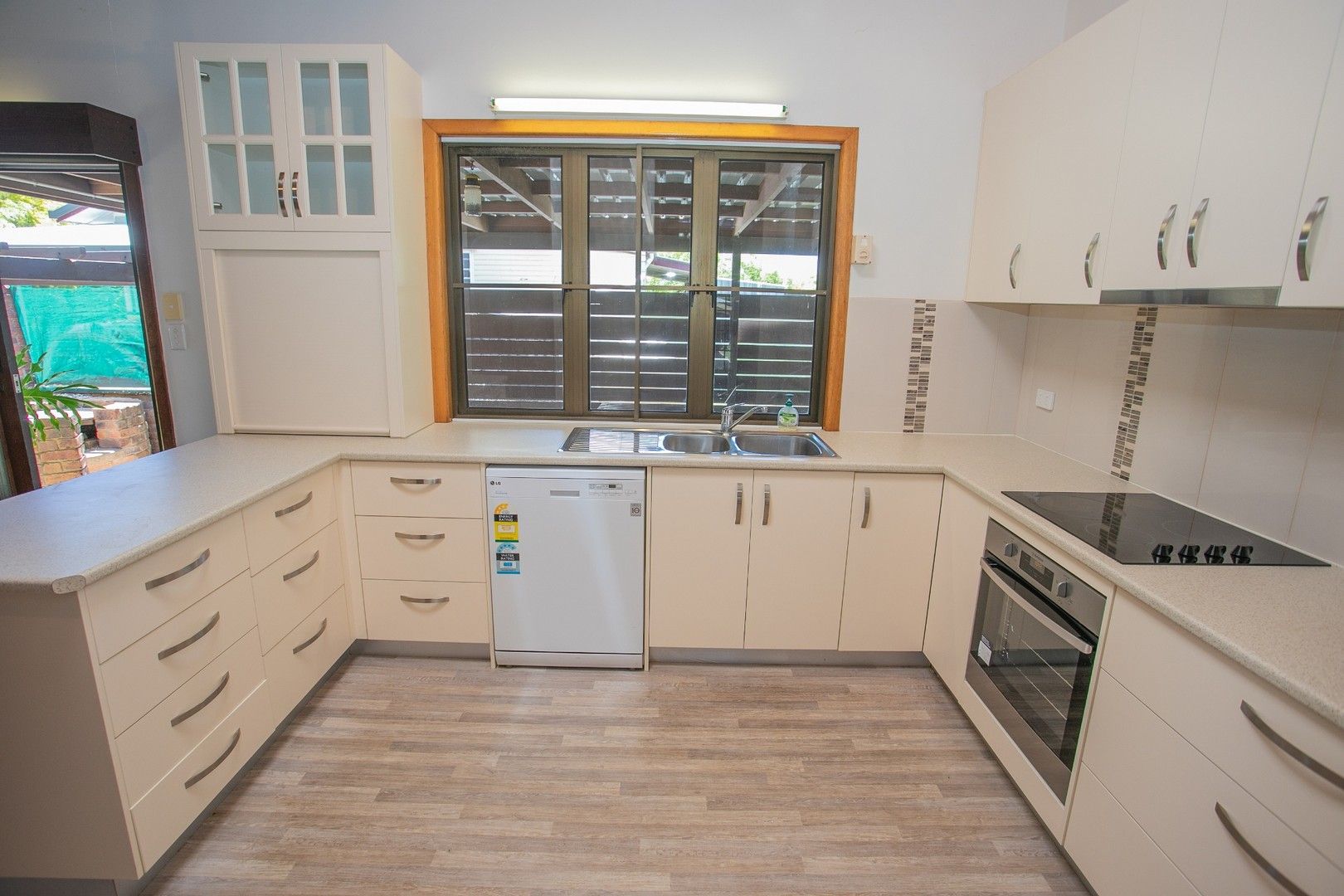 4 bedrooms House in 114 Zeller Street CHINCHILLA QLD, 4413