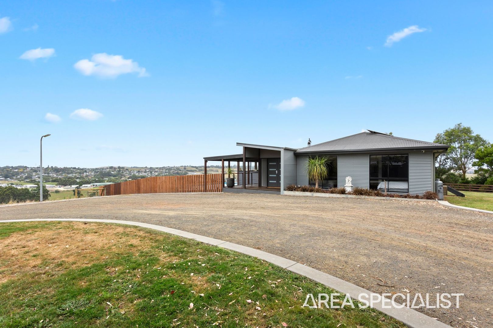 8055 South Gippsland Highway, Korumburra VIC 3950 House for Sale