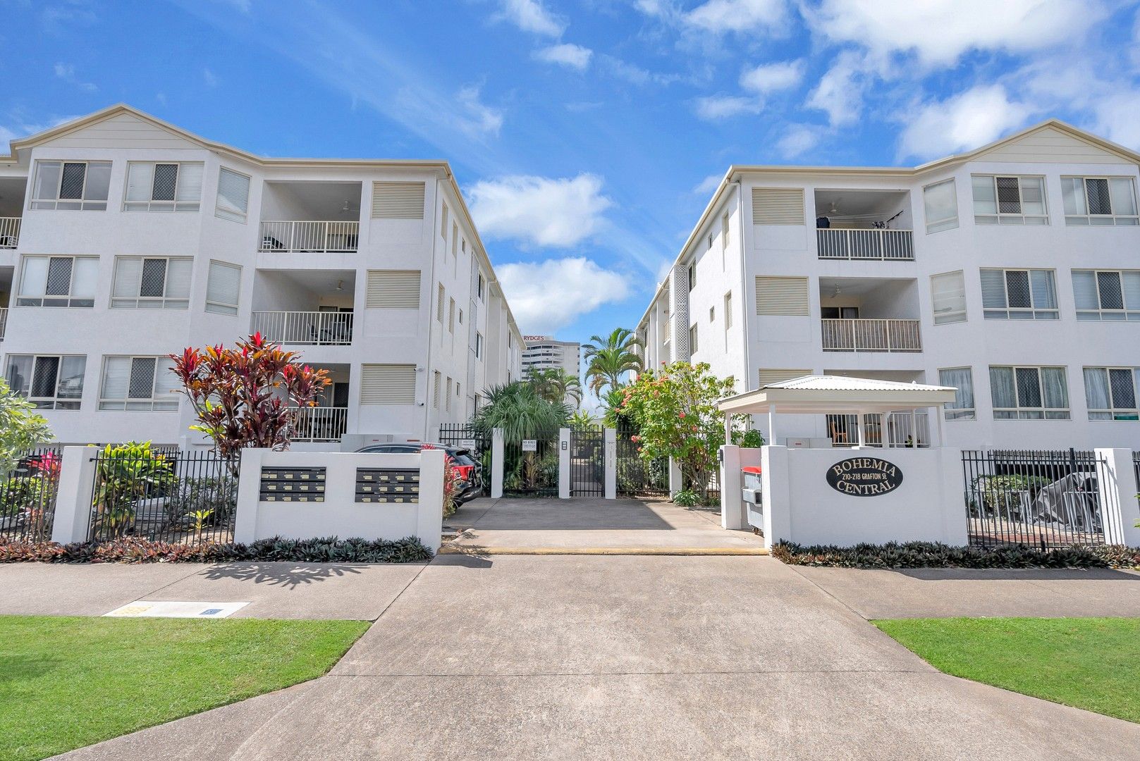 3 bedrooms Apartment / Unit / Flat in 23/210-218 Grafton Street CAIRNS NORTH QLD, 4870