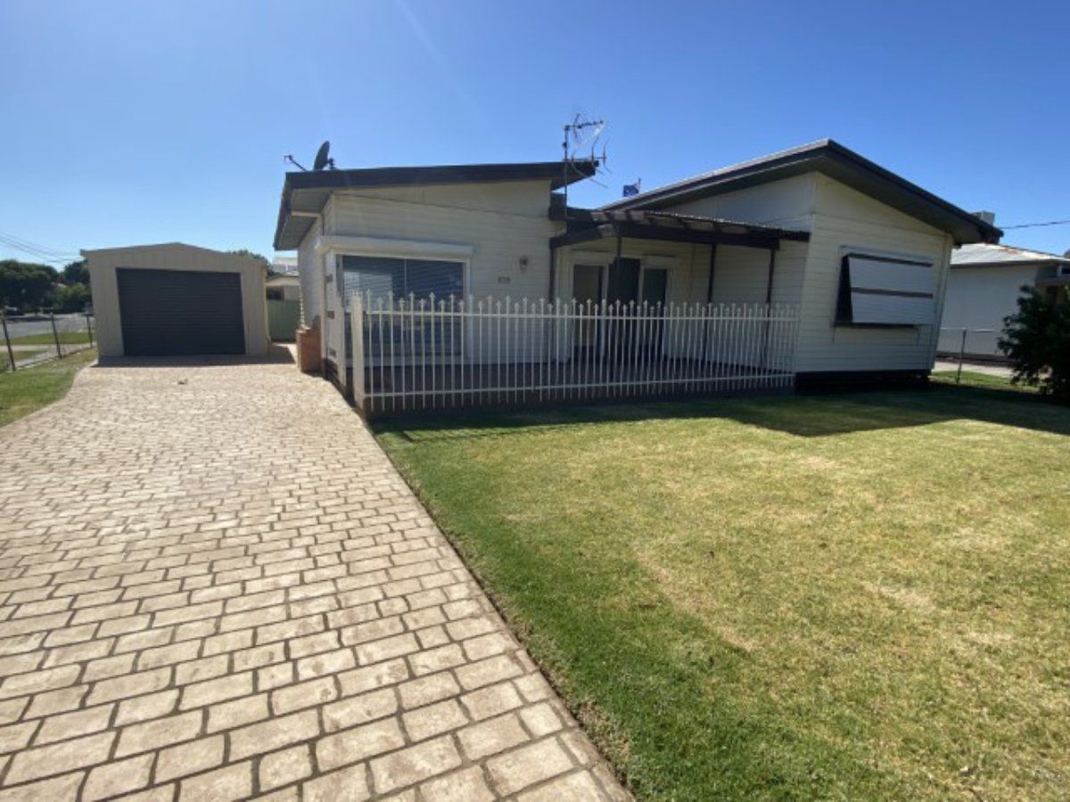 3 bedrooms House in 109 Murlong Street SWAN HILL VIC, 3585