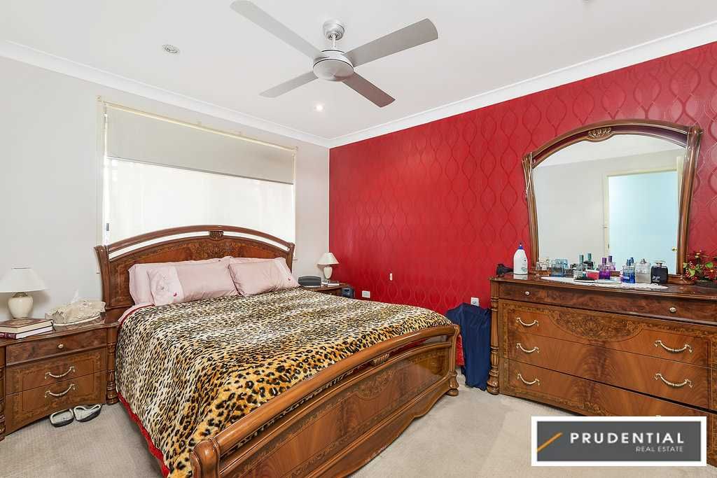 42 Aberfeldy Crescent, St Andrews NSW 2566, Image 2