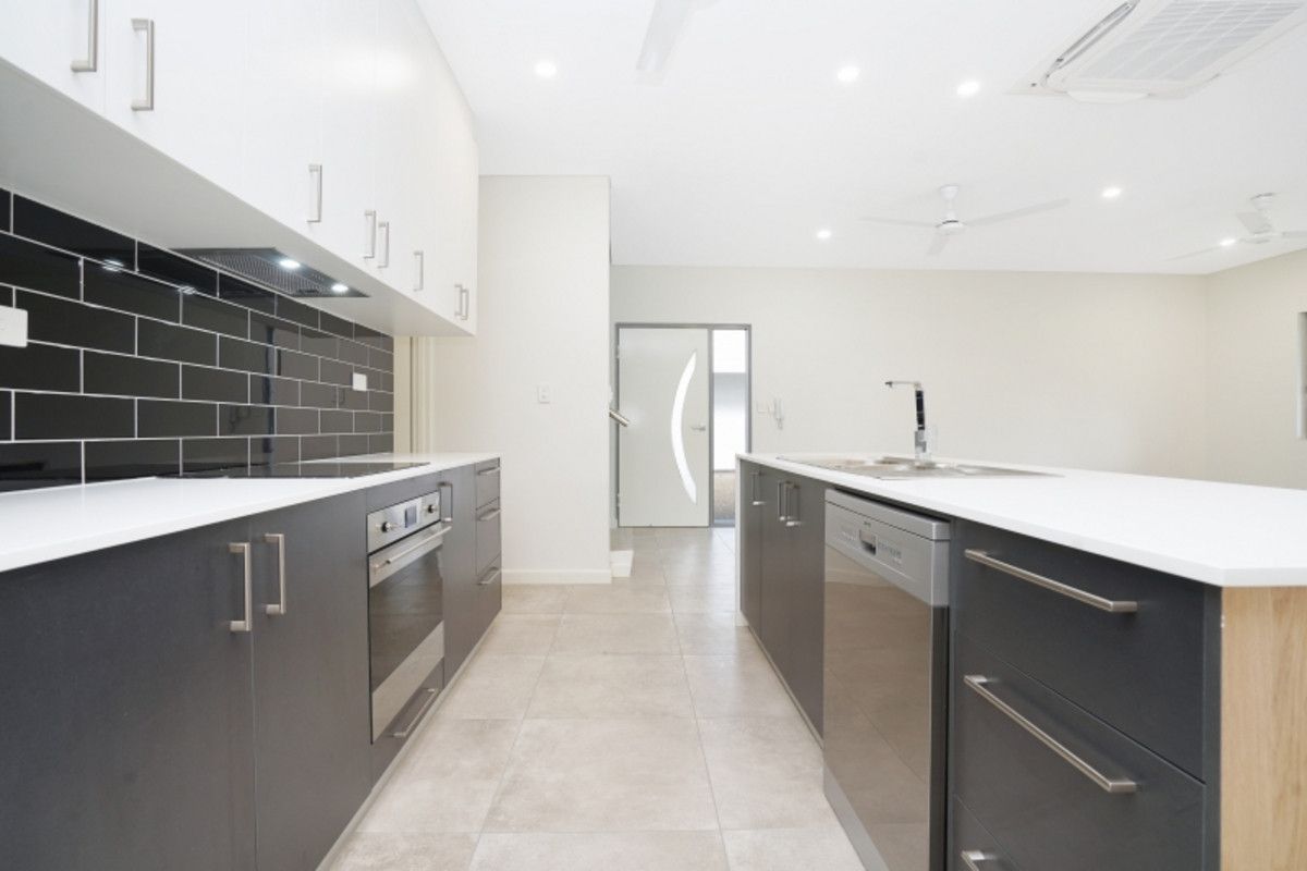 3 bedrooms Townhouse in 1/6 Winston Avenue STUART PARK NT, 0820