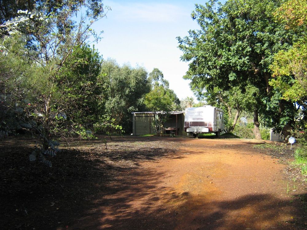 189 Kalamunda Road, KALAMUNDA WA 6076, Image 2