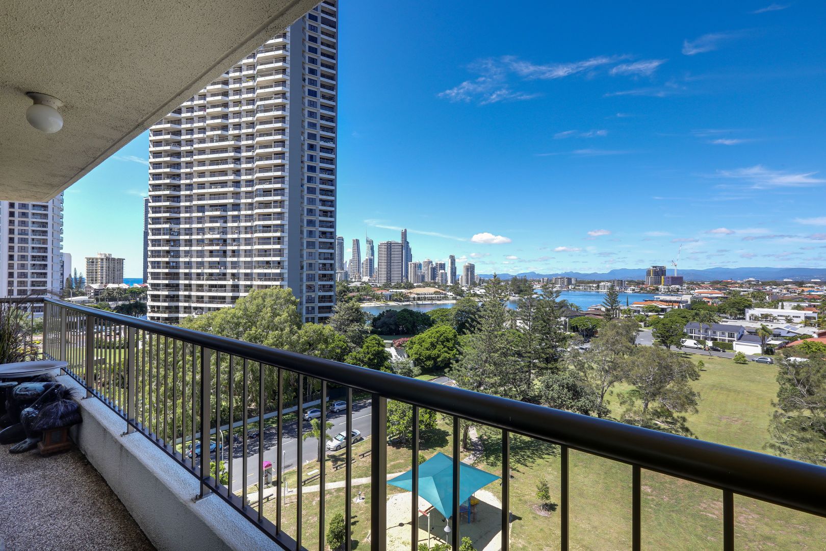 43/5 Admiralty Drive, Paradise Waters QLD 4217, Image 2