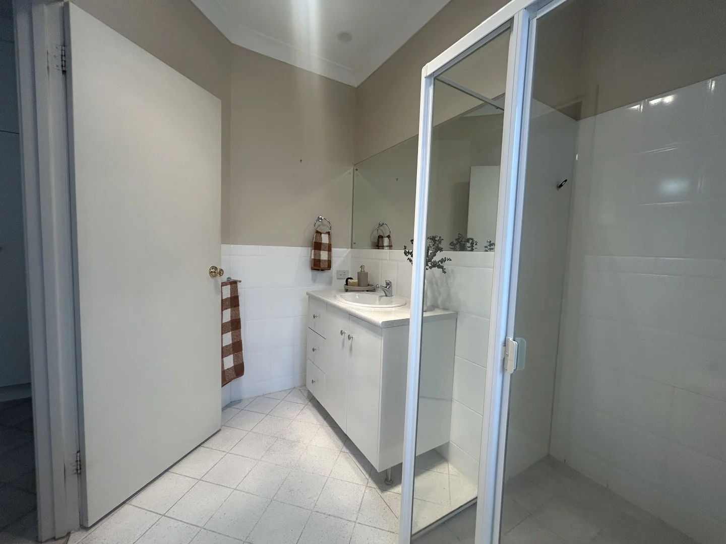 Additional image 14 of 4 Day Avenue, Broadview SA 5083