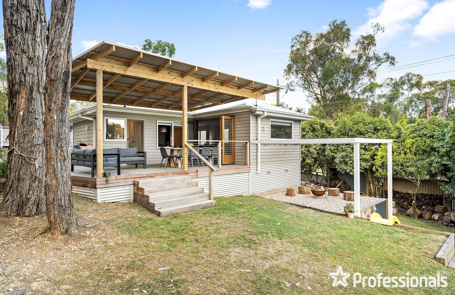 134 Hereford Road, Mount Evelyn VIC 3796, Image 2