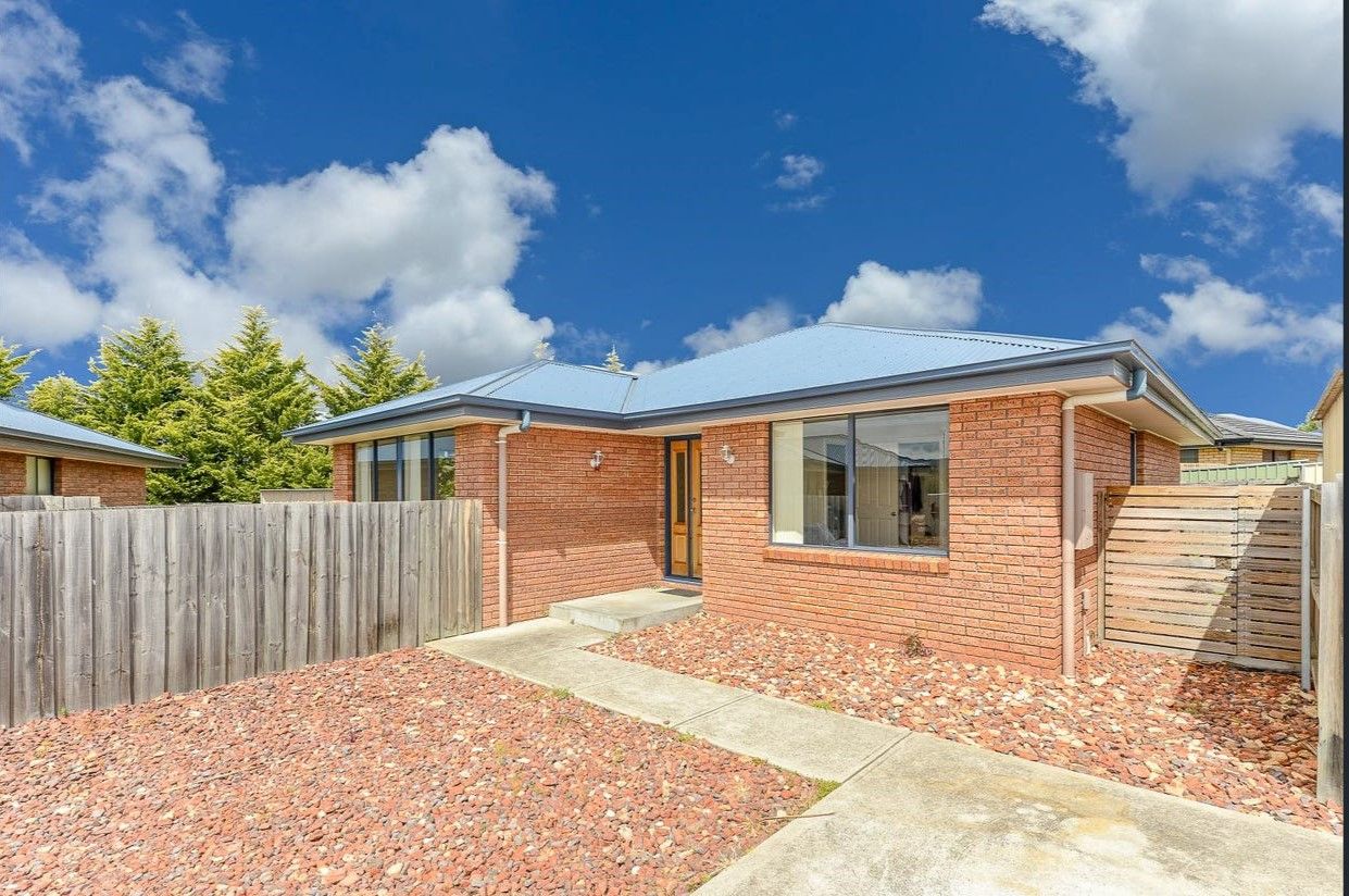 3 bedrooms Apartment / Unit / Flat in 2/21 Alice Place BRIGHTON TAS, 7030