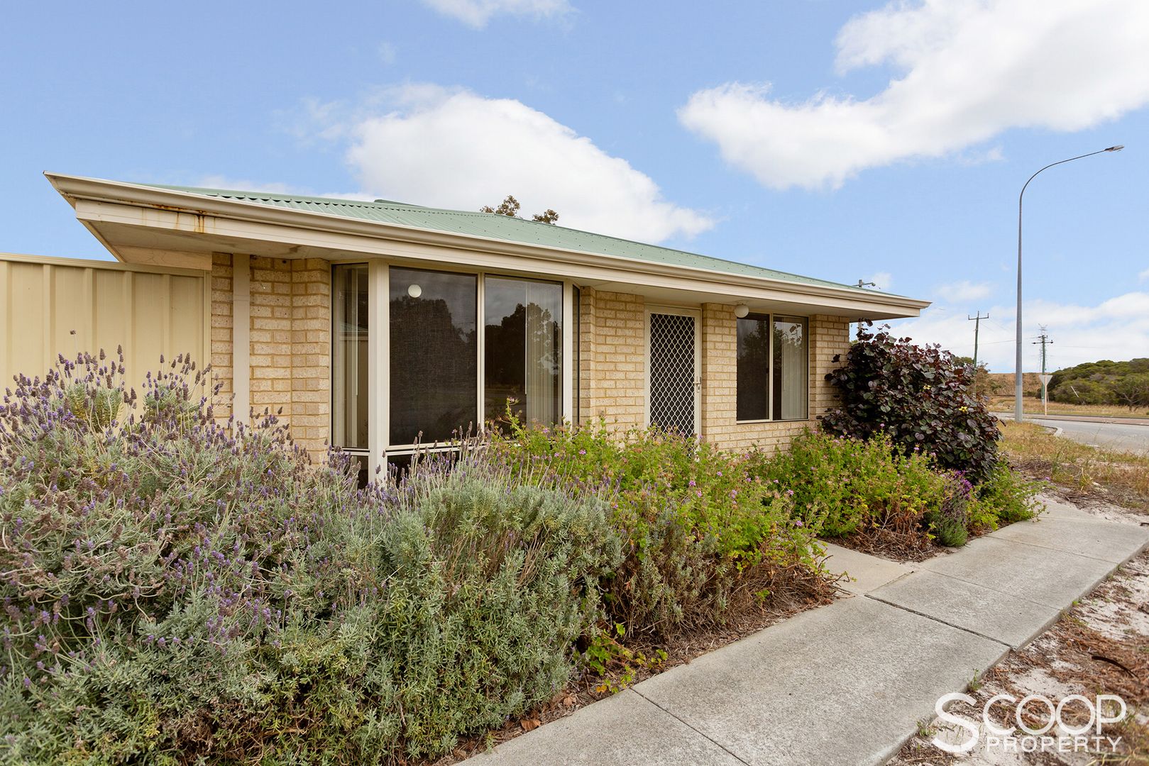 4/51 Burton Retreat, Stratton WA 6056, Image 2