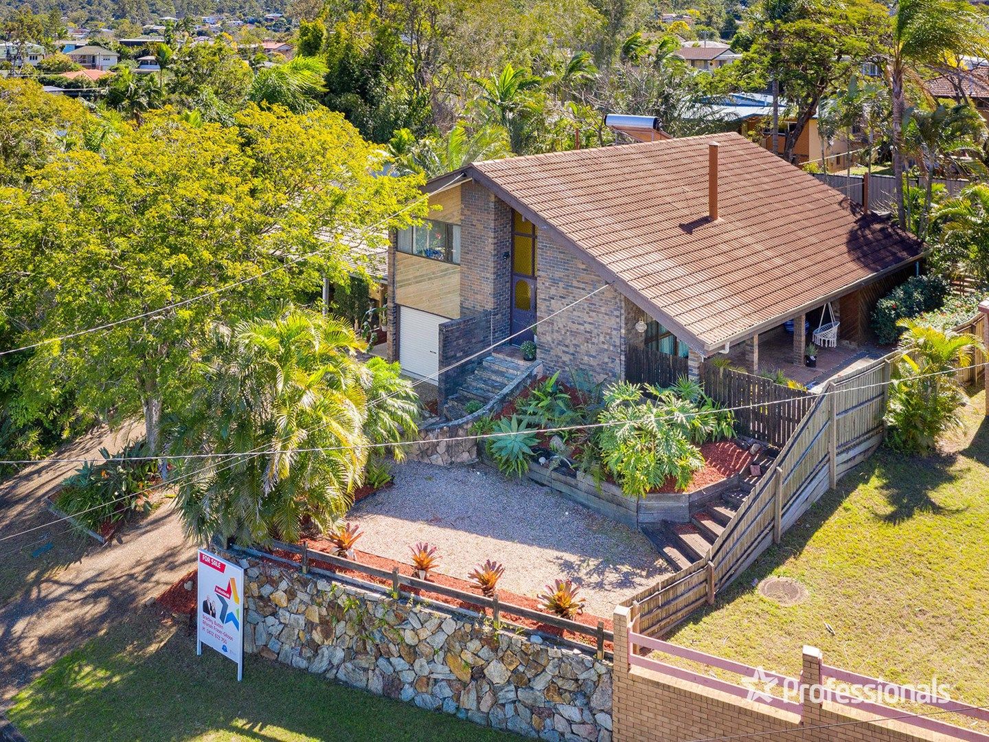 11 Eromba Crescent, Ferny Hills QLD 4055, Image 0