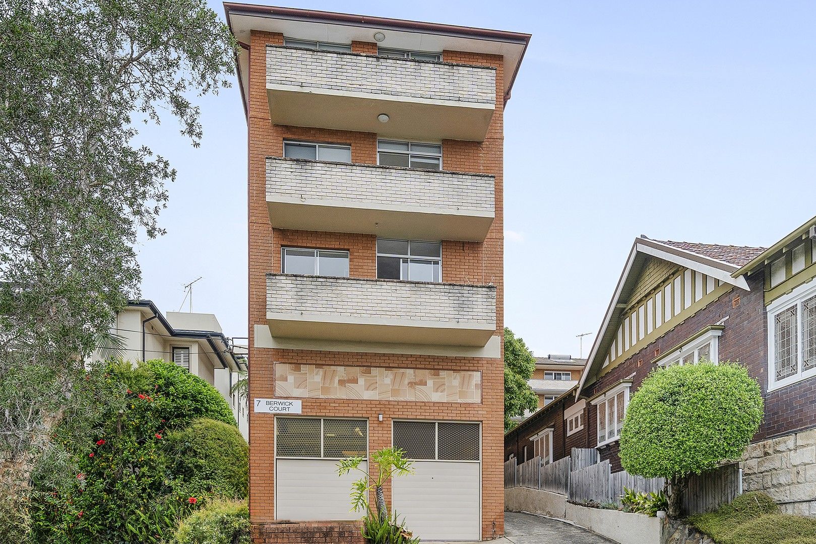 2 bedrooms Apartment / Unit / Flat in 2/7 Berwick Street COOGEE NSW, 2034