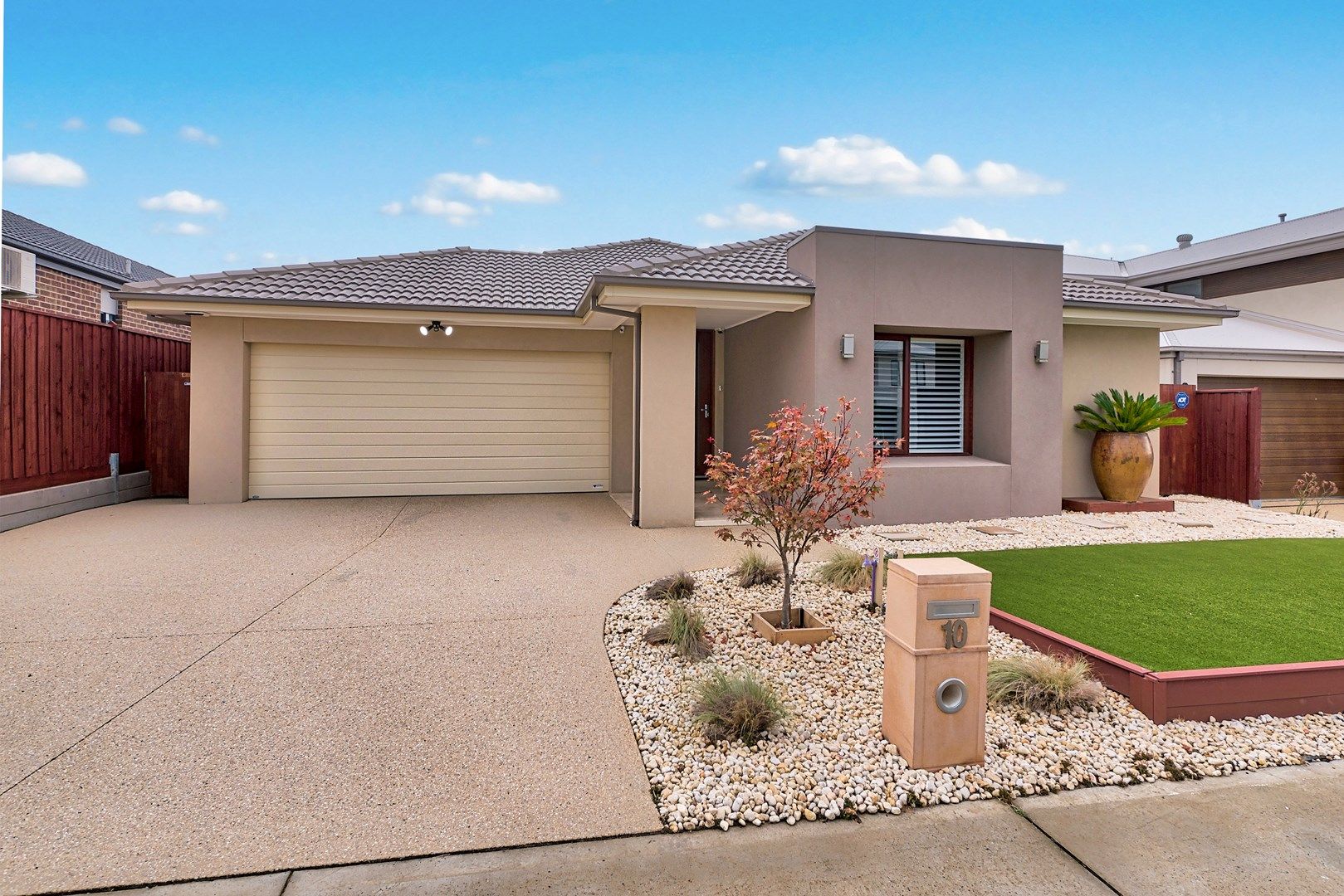 10 Carberry Drive, Clyde North VIC 3978, Image 0