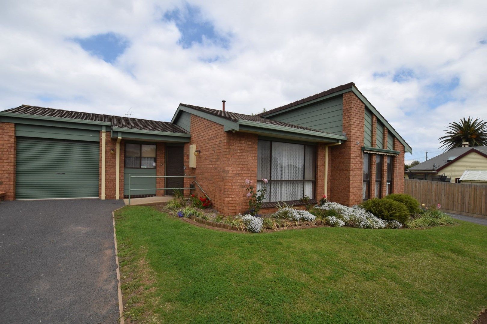 2 bedrooms Townhouse in 1/115 Coulstock Street WARRNAMBOOL VIC, 3280