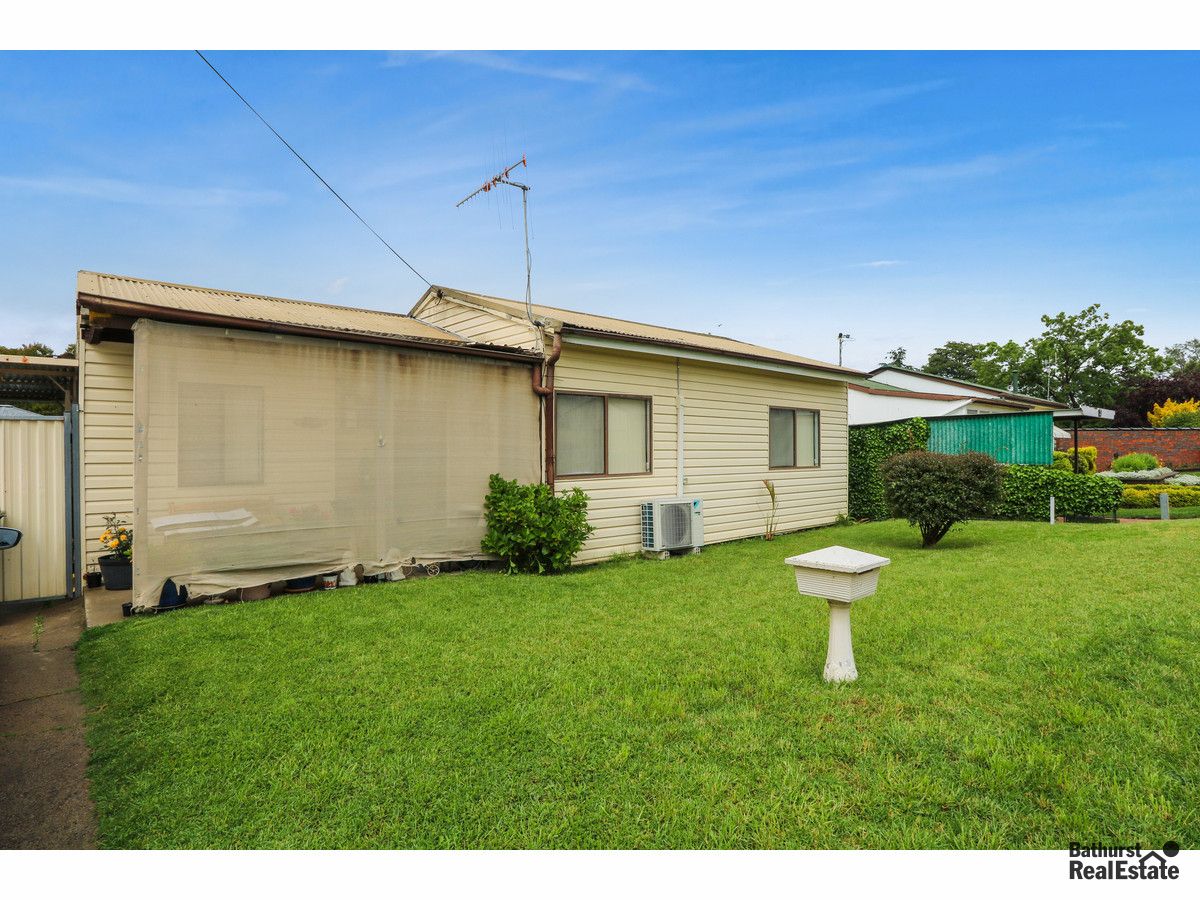 31 Alamein Walk, West Bathurst NSW 2795, Image 0