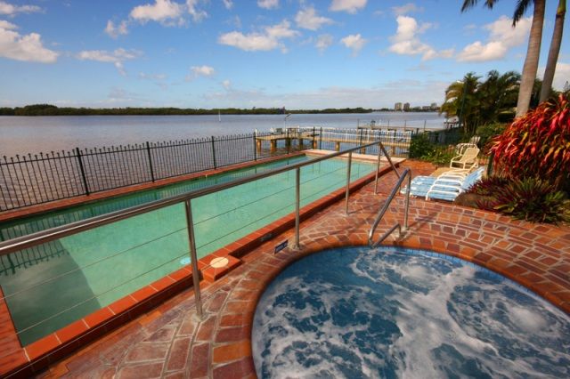 2 bedrooms Apartment / Unit / Flat in 2/150 Duporth Avenue MAROOCHYDORE QLD, 4558