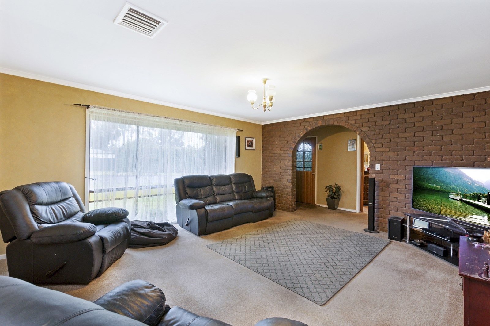 149 Rippon Road, Hamilton VIC 3300, Image 2