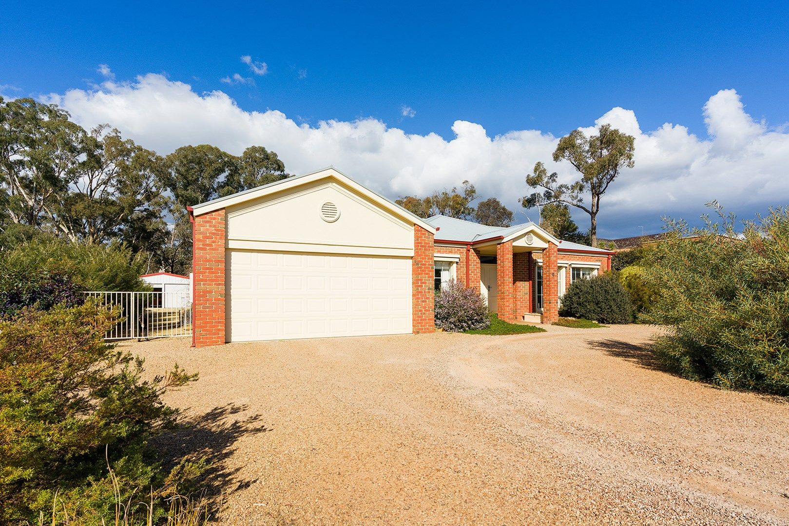 9 Tingay Drive, Campbells Creek VIC 3451, Image 0