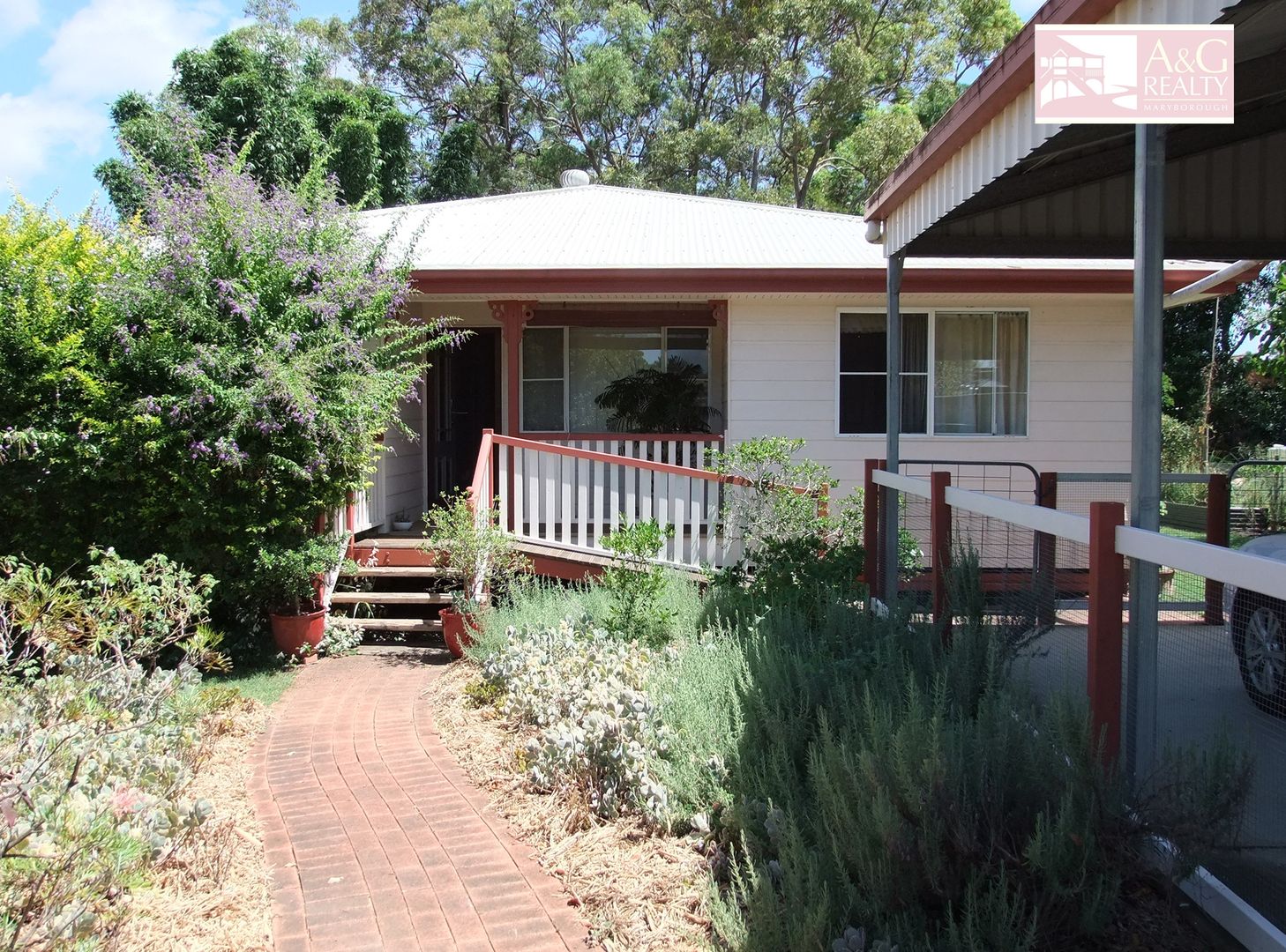 24 Herrenberg St Aldershot Qld 4650 Domain