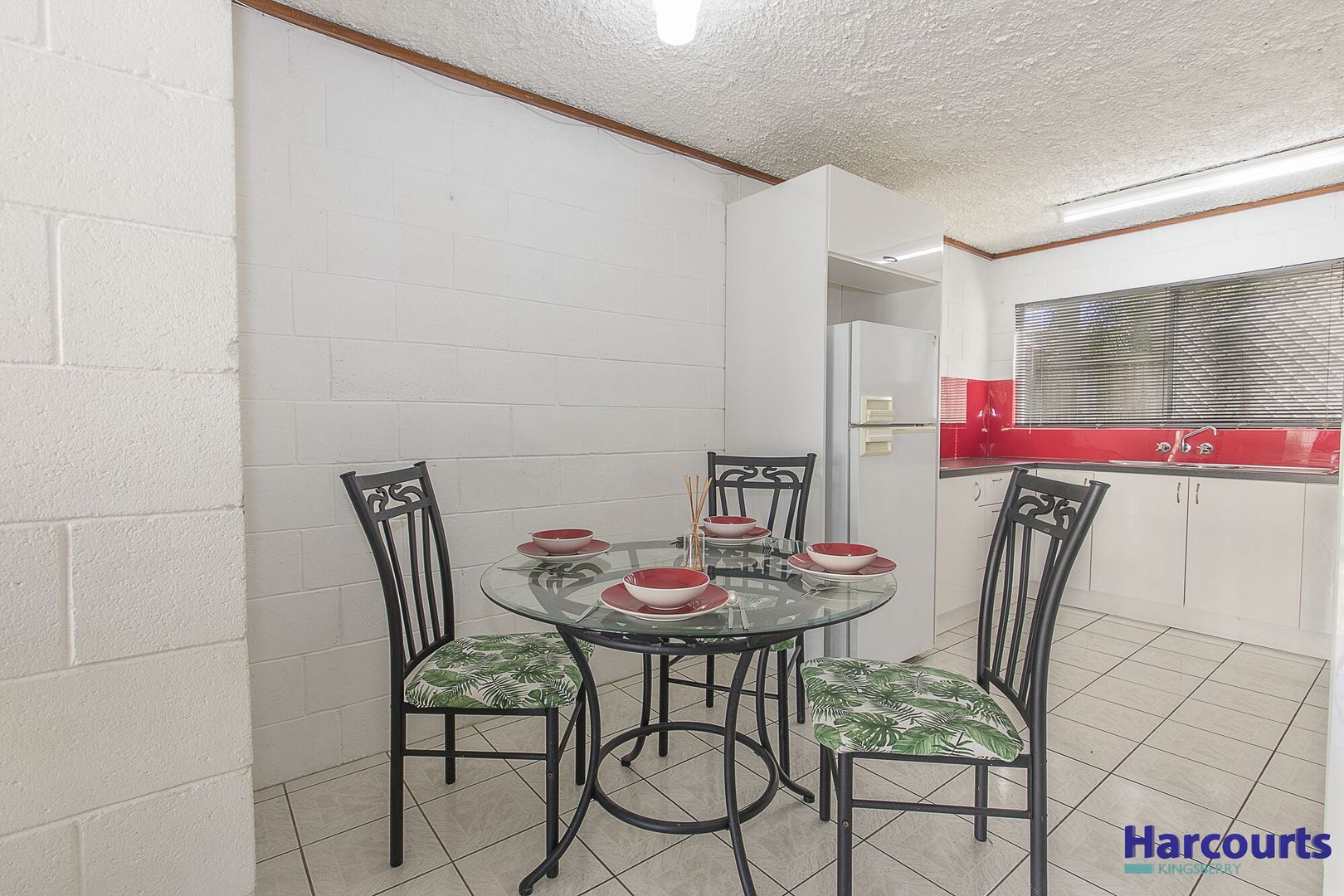 1/11 Vaughan Street, West End QLD 4810, Image 2