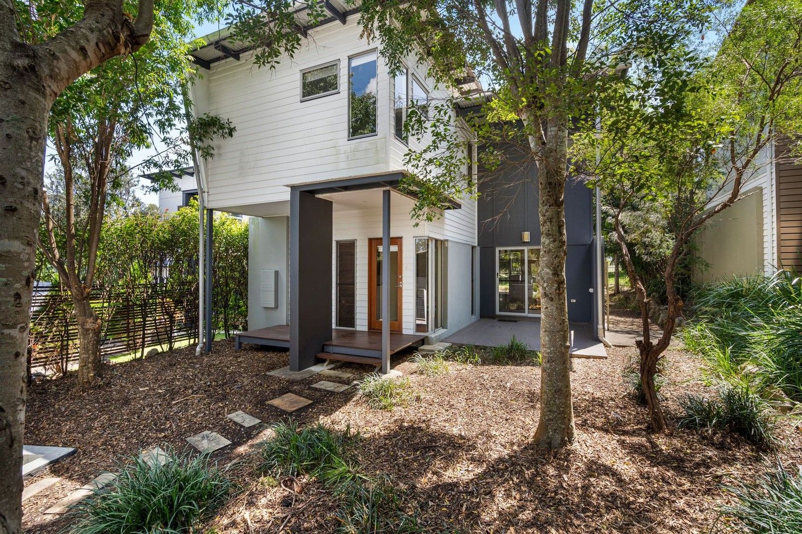 3 bedrooms Villa in 18/99 Brookwater Drive BROOKWATER QLD, 4300