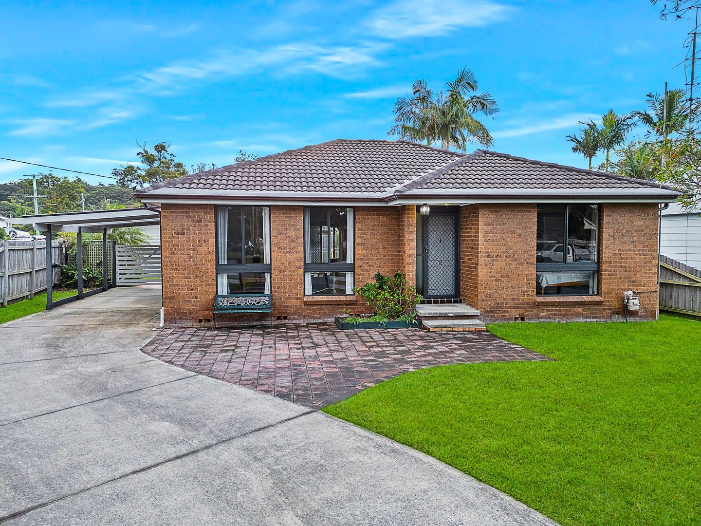 2 Laguna Parade, Berkeley Vale NSW 2261, Image 0