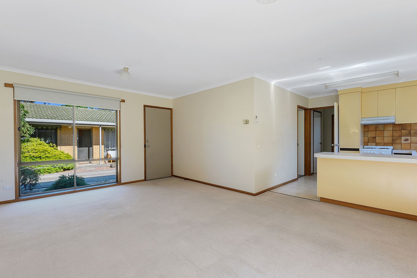 4/21a Nish Street, Flora Hill VIC 3550, Image 2