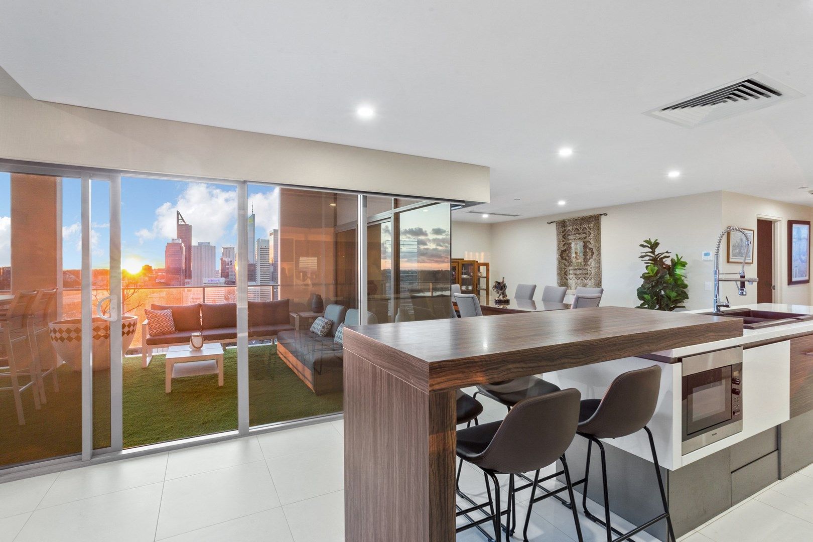 2701/237 Adelaide Terrace, Perth WA 6000, Image 2